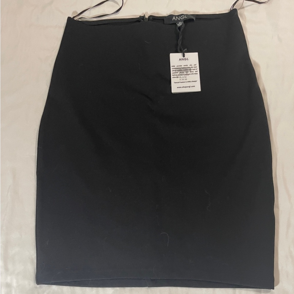 Women’s black pencil skirt
